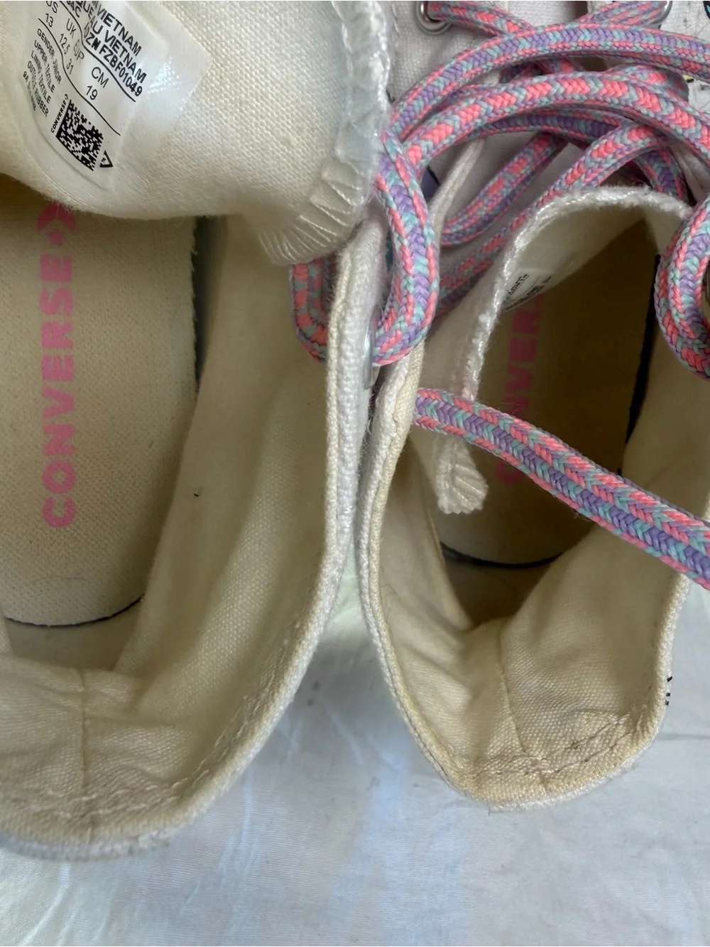 Converse High-Top Youth sz13 Unicorn & Rainbow Sneakers